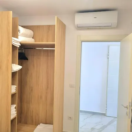 Tropicana 298 Apartment Plazhi San Pietro